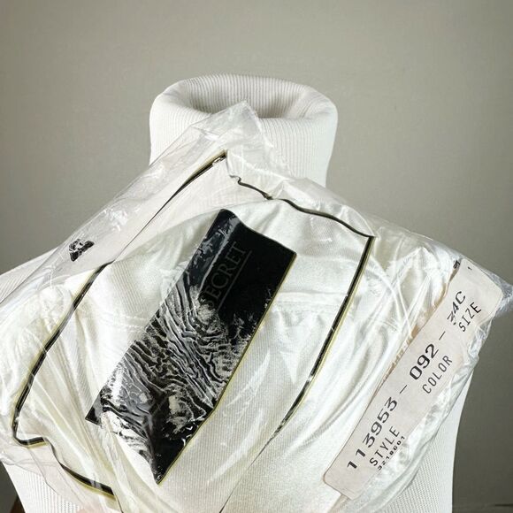 Victorias Secret Vintage 90s Satin Push Up White Strapless Bra 34C - Picture 10 of 10